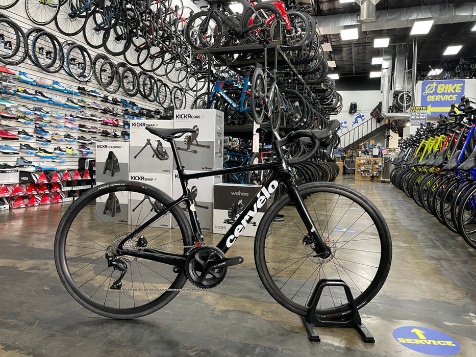 Cervélo Caledonia 105 - 12 Speed 2026