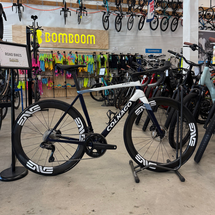 Colnago C68, Shimano Ultegra Di2 Disc 12s, ENVE 4.5 Wheels