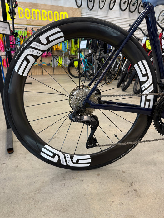 Colnago C68, Shimano Ultegra Di2 Disc 12s, ENVE 4.5 Wheels