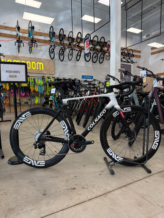 Colnago V5RS Disc, SRAM Force AXS E1, ENVE SES 4.5 Carbon wheels