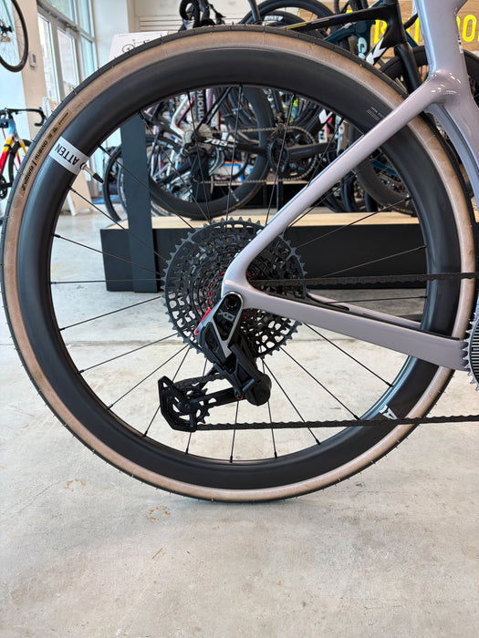Cervélo Áspero-5 FORCE AXS 1, ATTEN L42 Carbon Wheels - Custom Road
