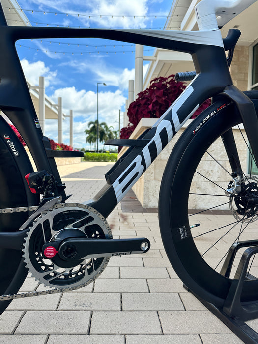 BMC Teammachine R 01 LTD - Carbon Black / Cool White