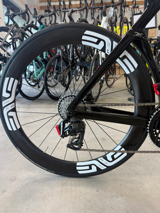 Colnago Y1Rs - SRAM Force E1, ENVE WS SES 4.5 Wheels