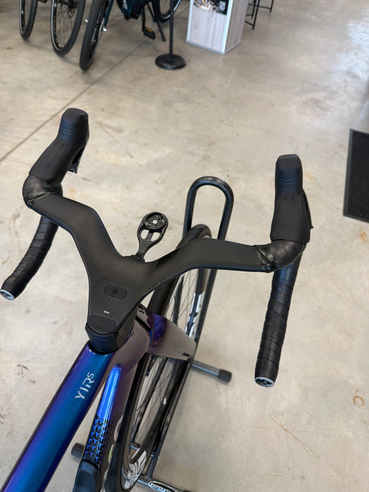 Colnago Y1Rs - SRAM Force E1, ENVE WS SES 4.5 Wheels