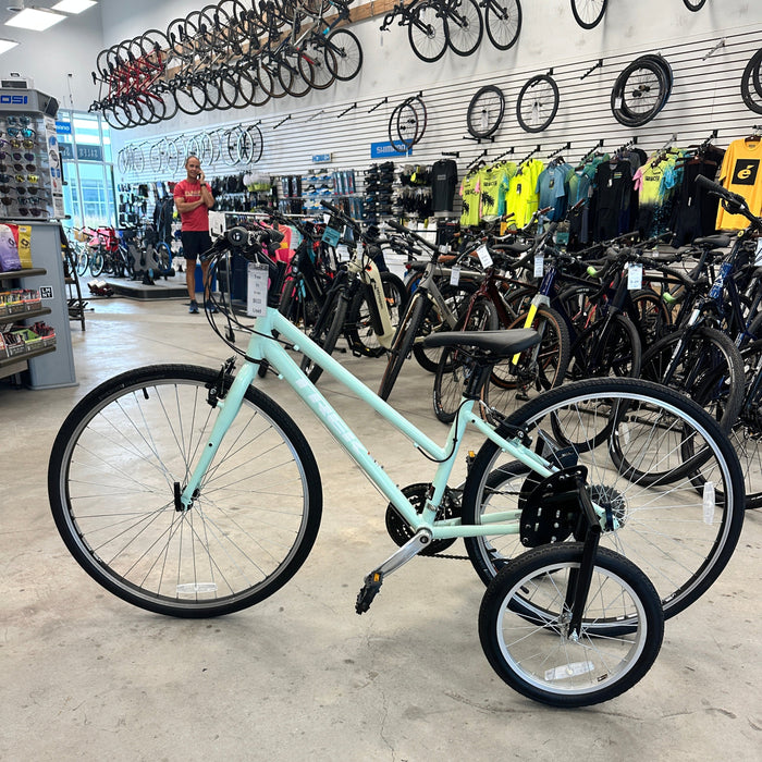 Trek Hybrid Trike with Adult Stabilizer Wheels, Mint - USED