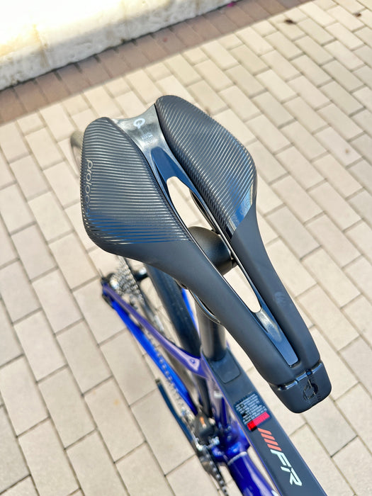 Seat of Felt FR Advanced 105 Di2 road bike in blue