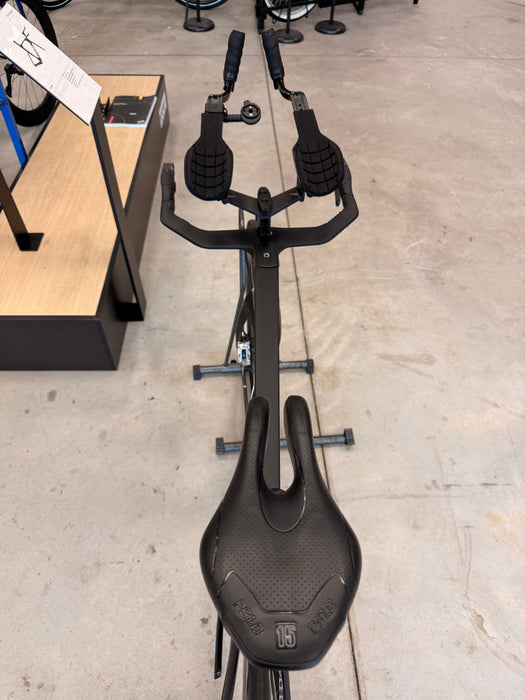 LOOK 796 Monoblade 2 Disc, SRAM Force AXS, Reynolds AR60 Wheelset