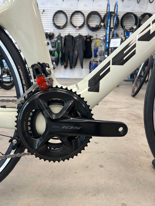 Felt B | Performance | 105