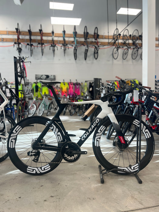 Colnago Y1Rs - SRAM Red E1, ENVE WS SES 6.7 Wheels