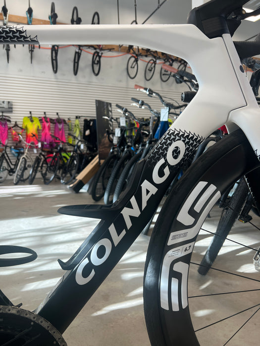 Colnago Y1Rs - SRAM Red E1, ENVE WS SES 6.7 Wheels