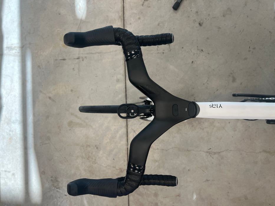 Colnago Y1Rs - SRAM Red E1, ENVE WS SES 6.7 Wheels