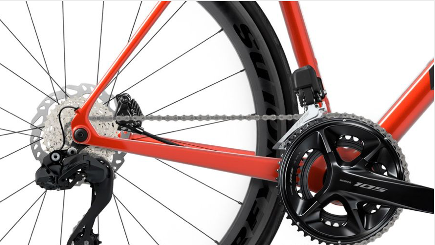 Close up of Felt FR Advanced Road Bike in Red, showing components Shimano 105 at Playtri Sarasota