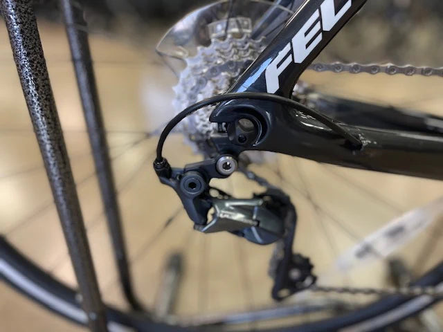 Felt B | Performance | 105 - Black